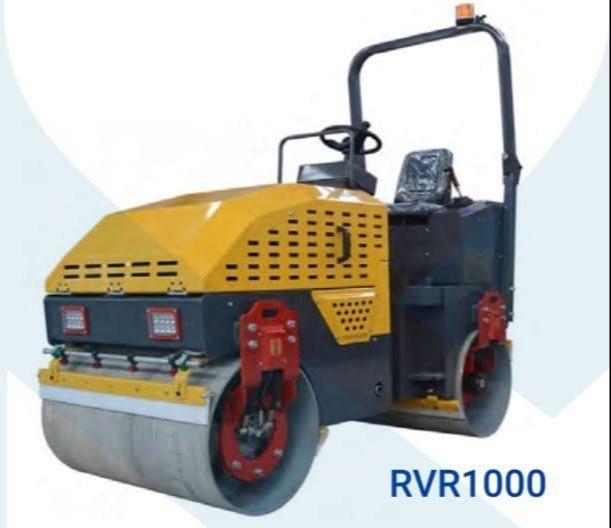 Reliflex RVR1000 Ride on Roller
