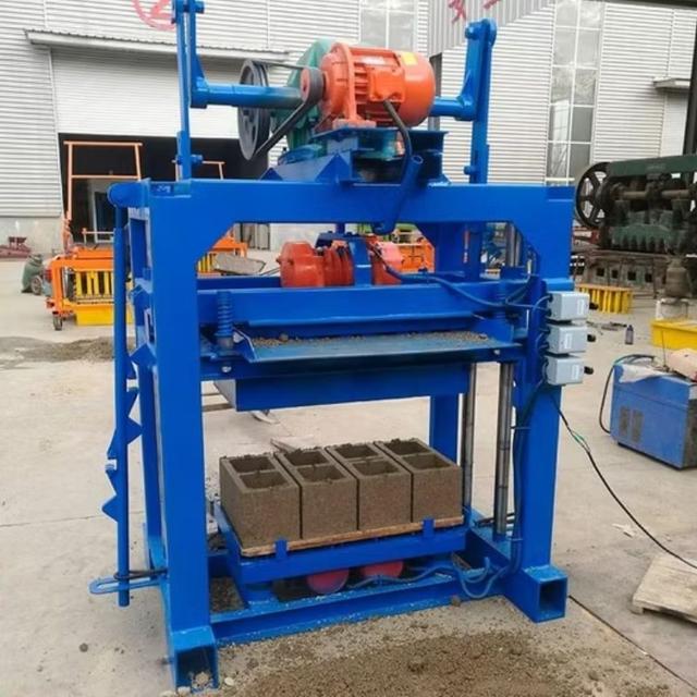 Concrete Block Making Machine