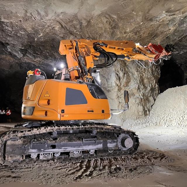 Tunneling Excavator