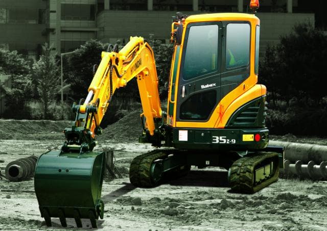 Hyundai R35Z-9 Mini Excavator 4