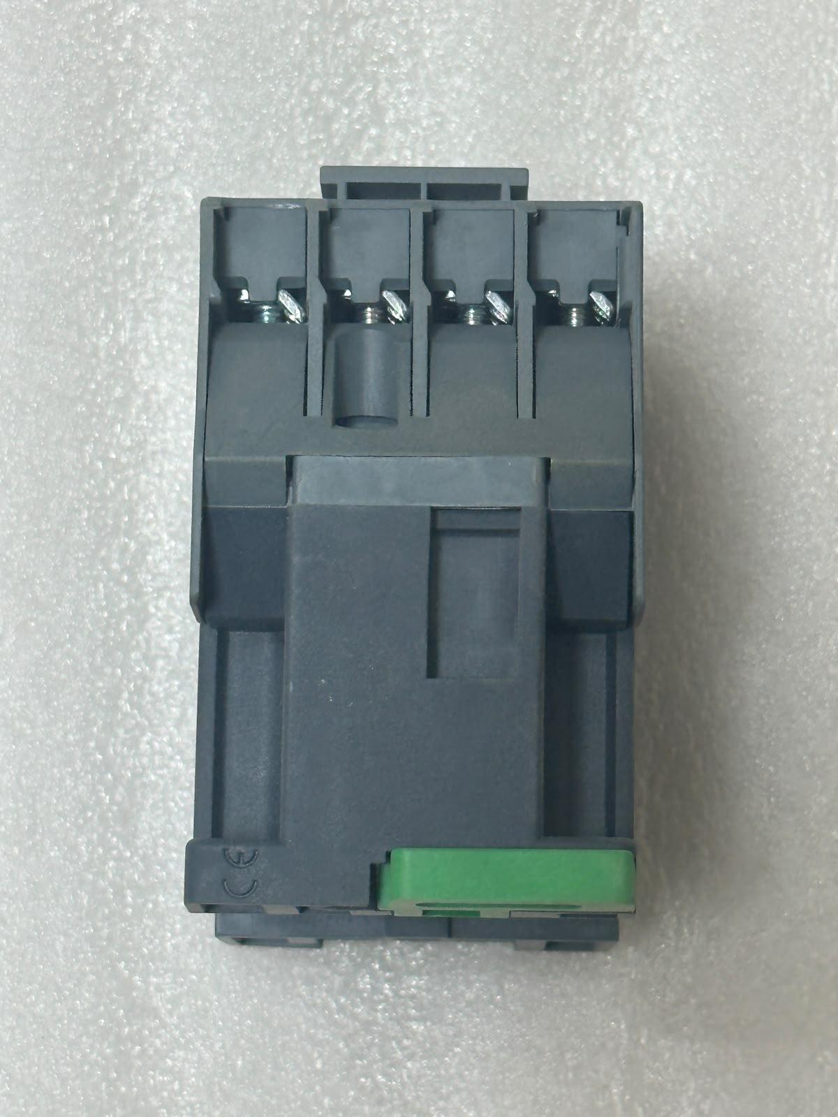Schneider Contactor 3
