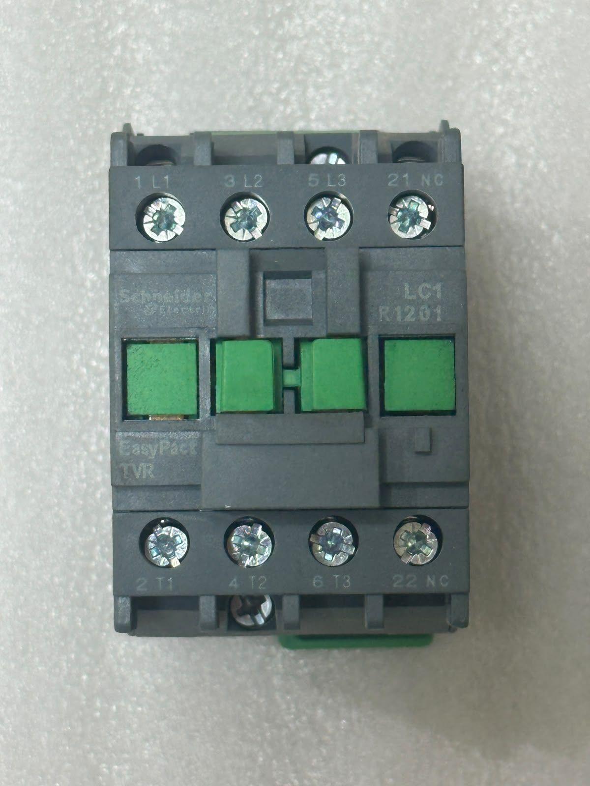 Schneider Contactor 1