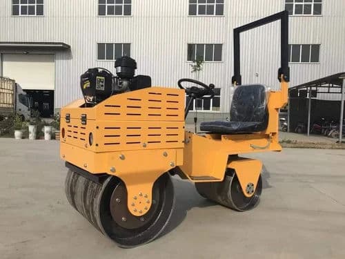 VSI/FVR850 Vibratory Road Roller – 3 Ton Ride On Compactor | 900mm Drum | 30 kN | Rs 2,45,000