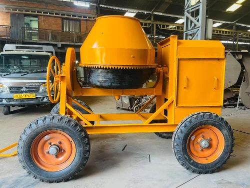 Weber Mobile Concrete Mixer 300L – Diesel Powered Drum Mixer for M45 Grade Concrete
