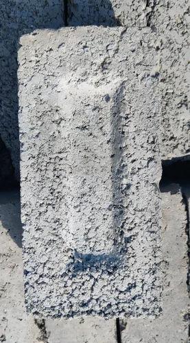 Cement Concrete Bricks 9x4.25x3 Inch High Strength Eco-Friendly Heat Water Fire Resistant