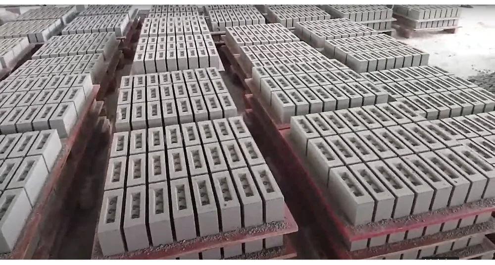 Jayem 5500 Per Hour Automatic Vibro Hydraulic Press Machine – 200 Ton | 17 HP | Fly Ash Bricks 3