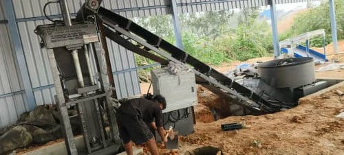 ML Machine Manufacturer 250/hr Interlocking Brick Making Machine | Automatic Hydraulic 3