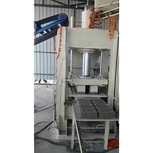 Automatic Hydraulic Pressure Fly Ash Brick Making Machine – 500 Bricks/Hour | 440V