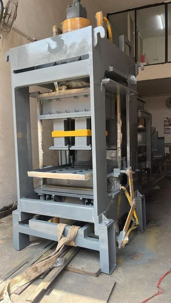 Automatic Solid Second-Hand Fly Ash Brick Making Machine | 1000 Bricks/Hour 4