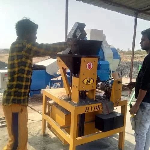 Semi Automatic Interlocking Brick Making Machine 800 Bricks/Hour | Hydraulic