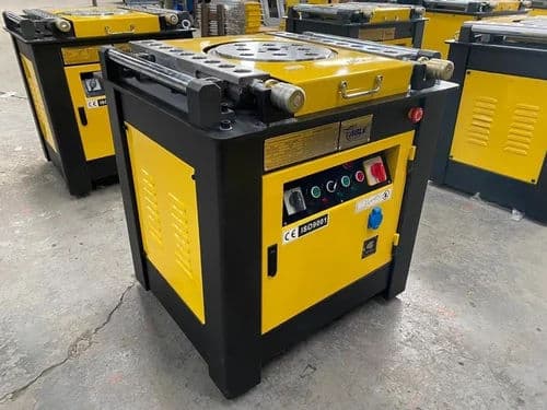 Blue Line B-42J Automatic Bar Bending Machine (90° Angle, 415V, 320Kg) 3