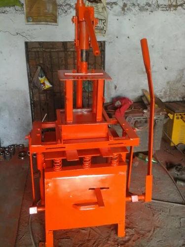 Manual Fly Ash Brick Making Machine | Up to 500 Bricks/Hour 3