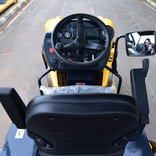 L&T Mini Compactor 491 3