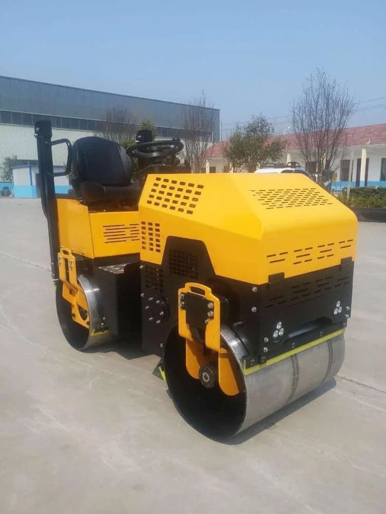 Shivam Industries FVR 1200 Double Drum Ride On Roller – 5 Ton, 13 HP Diesel Vibratory Roller 3